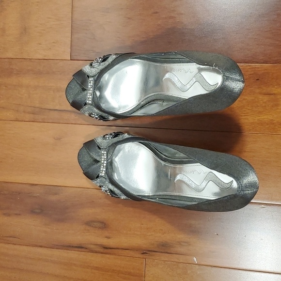 NINA Gray Peep Toe Platform Pumps Heels Shoes Women's 8.5 M - Picture 14 of 16